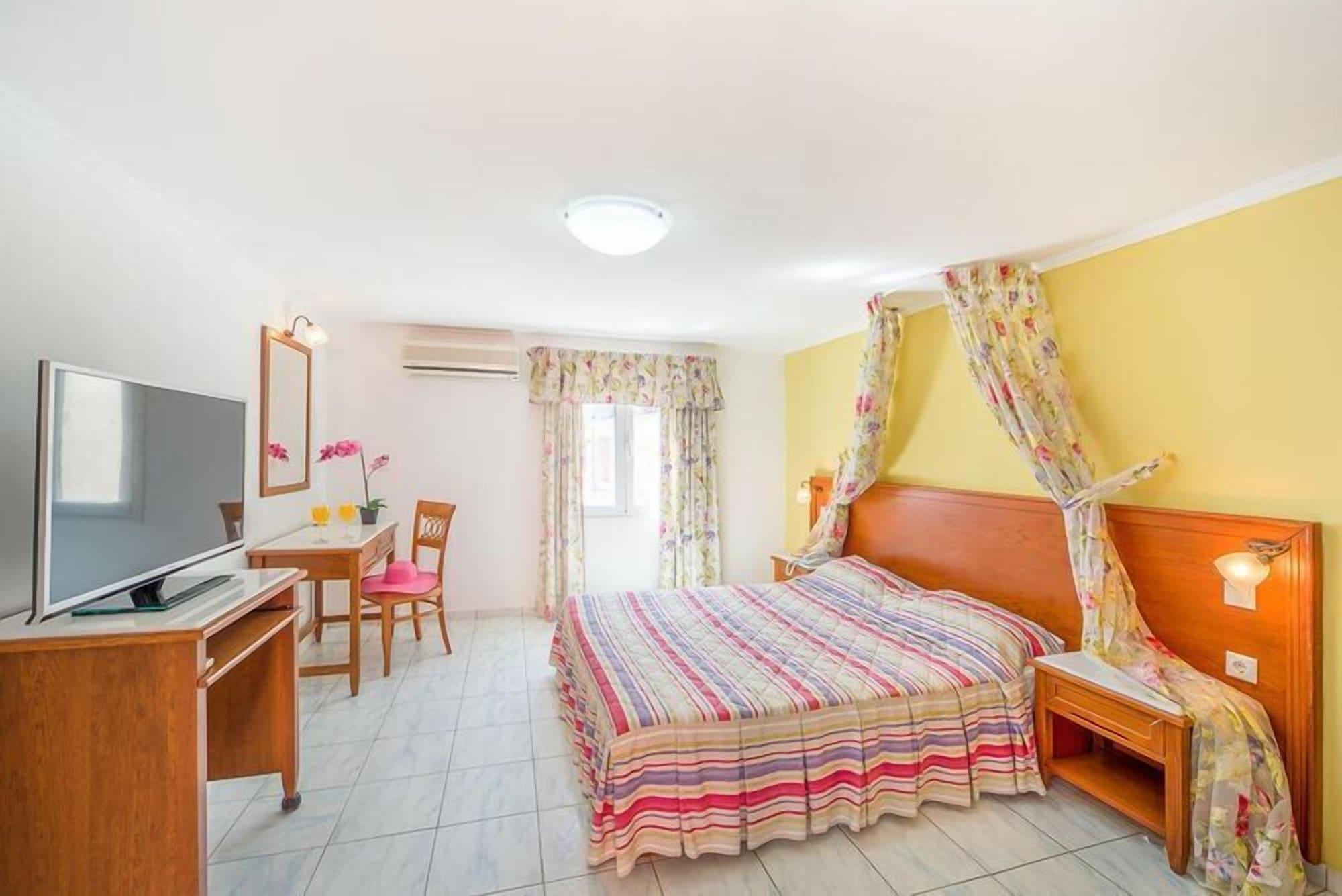 Costa Blu Otel Benitses  Dış mekan fotoğraf