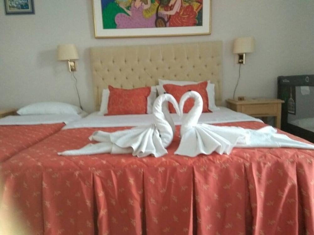 Costa Blu Otel Benitses  Dış mekan fotoğraf