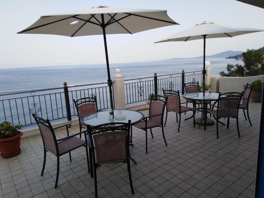 Costa Blu Otel Benitses  Dış mekan fotoğraf